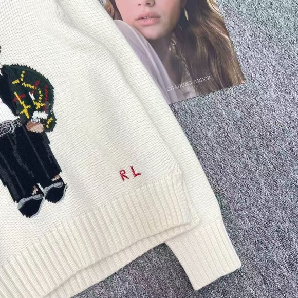 Polo Ralph Lauren White sweater with bear pattern - Picture 5 of 12